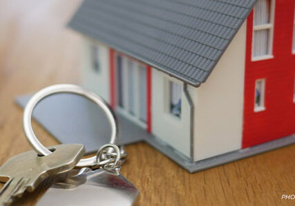 081122-housing-prices-spike